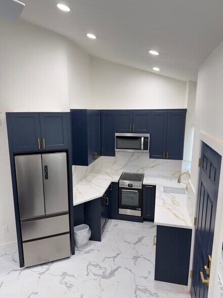 Building Photo - 9504 Heathman Way