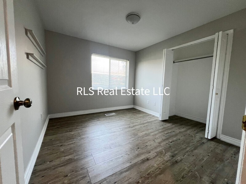 Building Photo - 1541 Riverside Ave