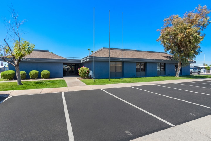 Building Photo - 2060 N Center St