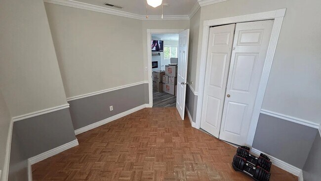Building Photo - Spacious 6 Bedroom Home in La Verkin!