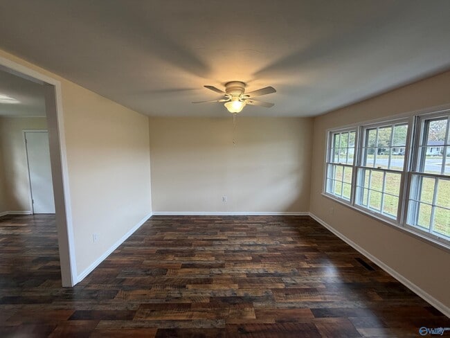 Building Photo - 814 Frost St SW