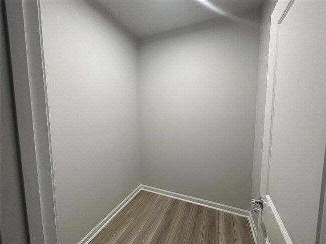 Building Photo - 3156 Morris Hills Dr