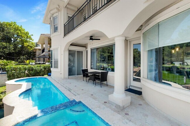 Building Photo - 305 Harborside Cir