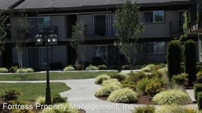 Primary Photo - 10332 NE Oregon St