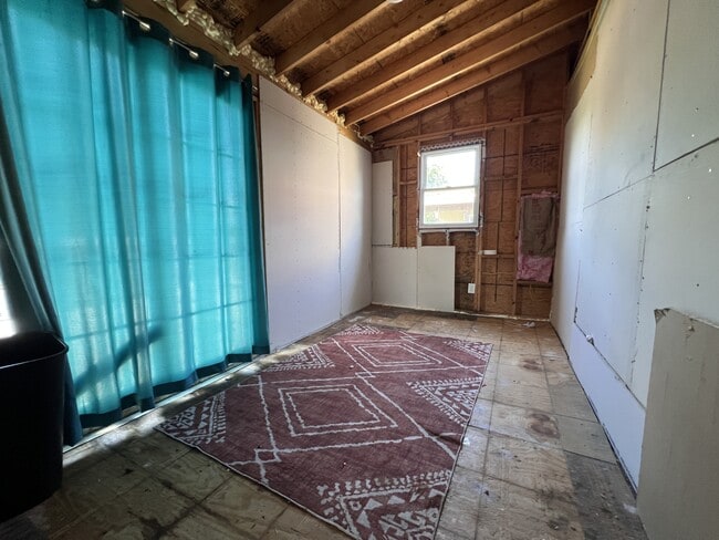 Building Photo - 2301 Hamill Ave