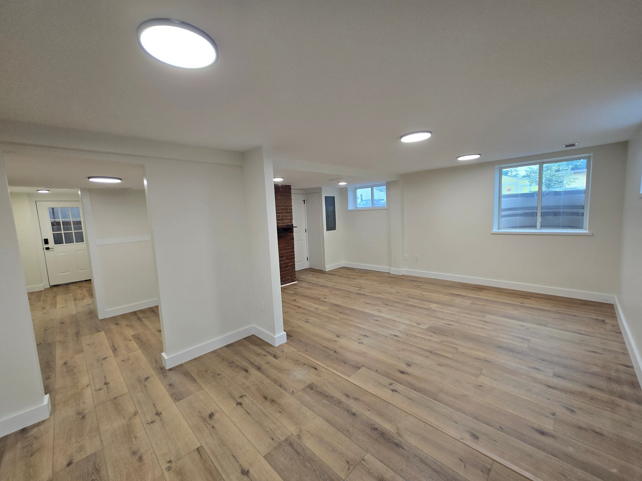 Building Photo - 20 Poirier Pl
