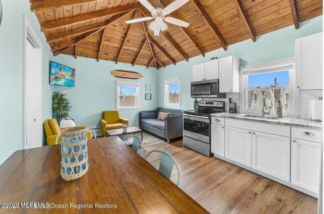 Building Photo - 171 Beach Front