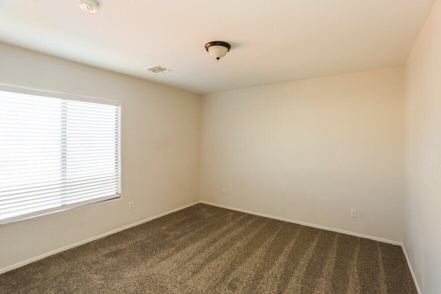 Building Photo - 9420 W Hubbell St