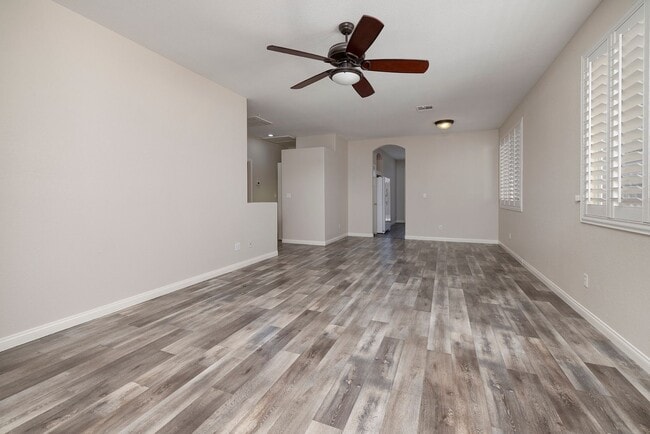 Building Photo - Single Story Home @ Buffalo/Desert Inn  1 Story - 2 Bedrooms + Den