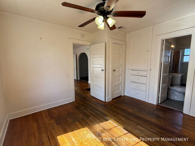 Building Photo - 3809 N 9th Pl