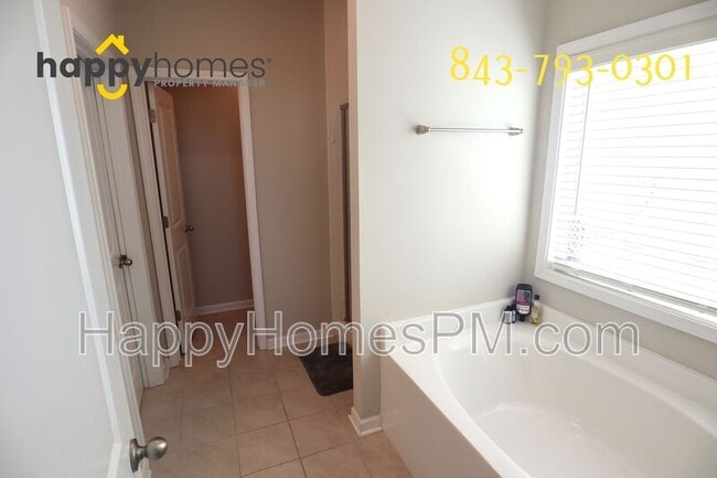 Building Photo - 103 Yorkshire Dr