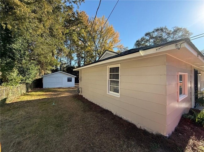 Building Photo - 828 Pamela Dr