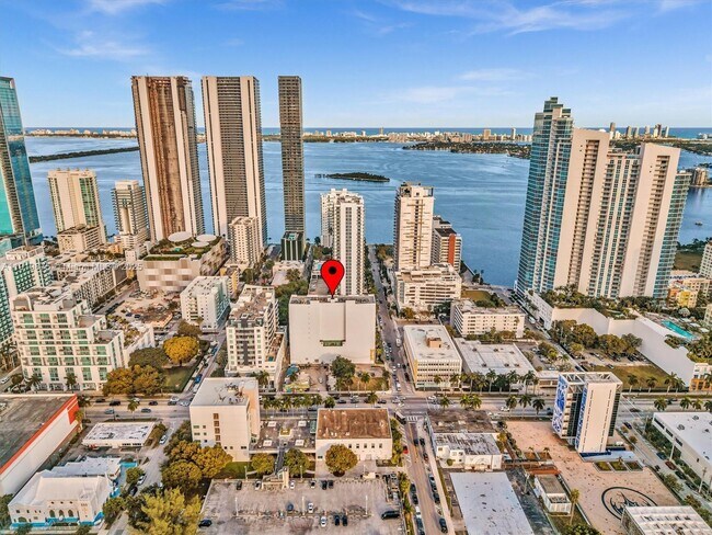 Building Photo - 2200 NE 4th Ave