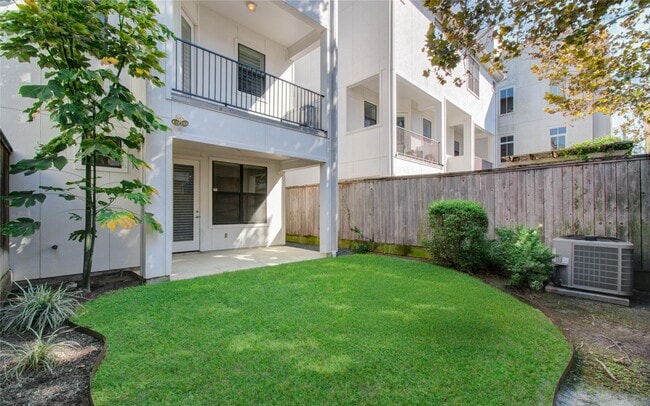 Building Photo - 1808 Ridgewood St