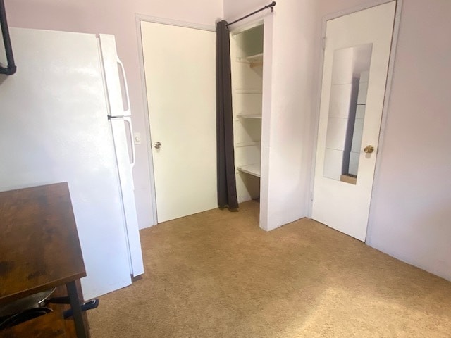 Entry room/kitchenette/office - 310 N Lima St