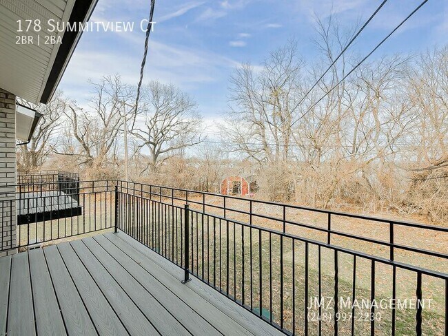 Building Photo - 178 Summit View Ct