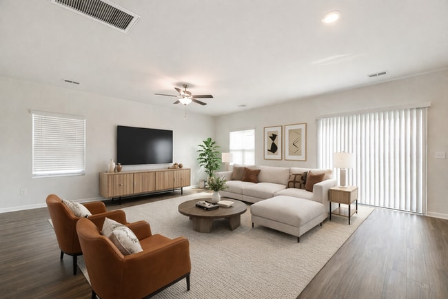 Building Photo - Modern 4 Bedroom Home in Mackey Farms