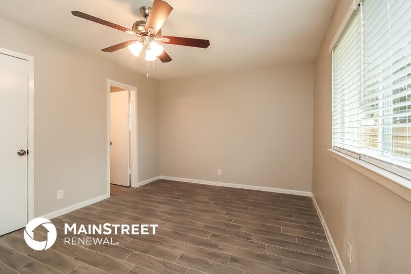 Building Photo - 5621 Macdougall Dr