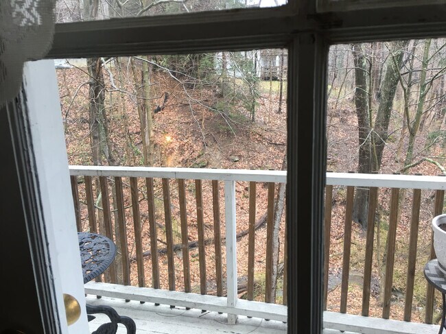 Building Photo - 476 Protzman St