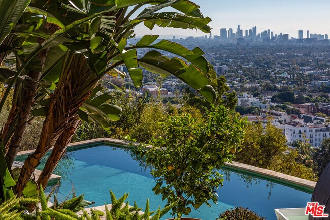 Building Photo - 8440 Harold Way