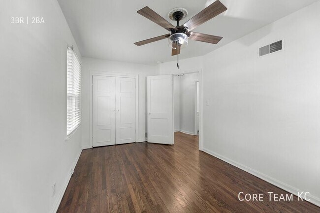 Building Photo - 3906 Booth St