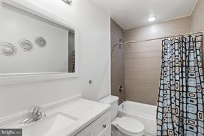 Building Photo - 925-29 N Broad St