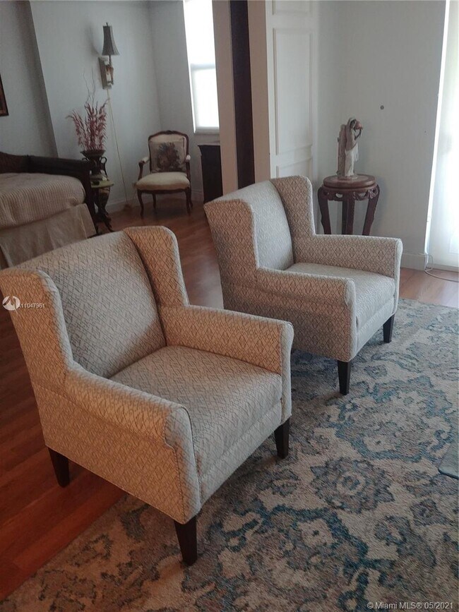 Building Photo - 6039 Collins Ave