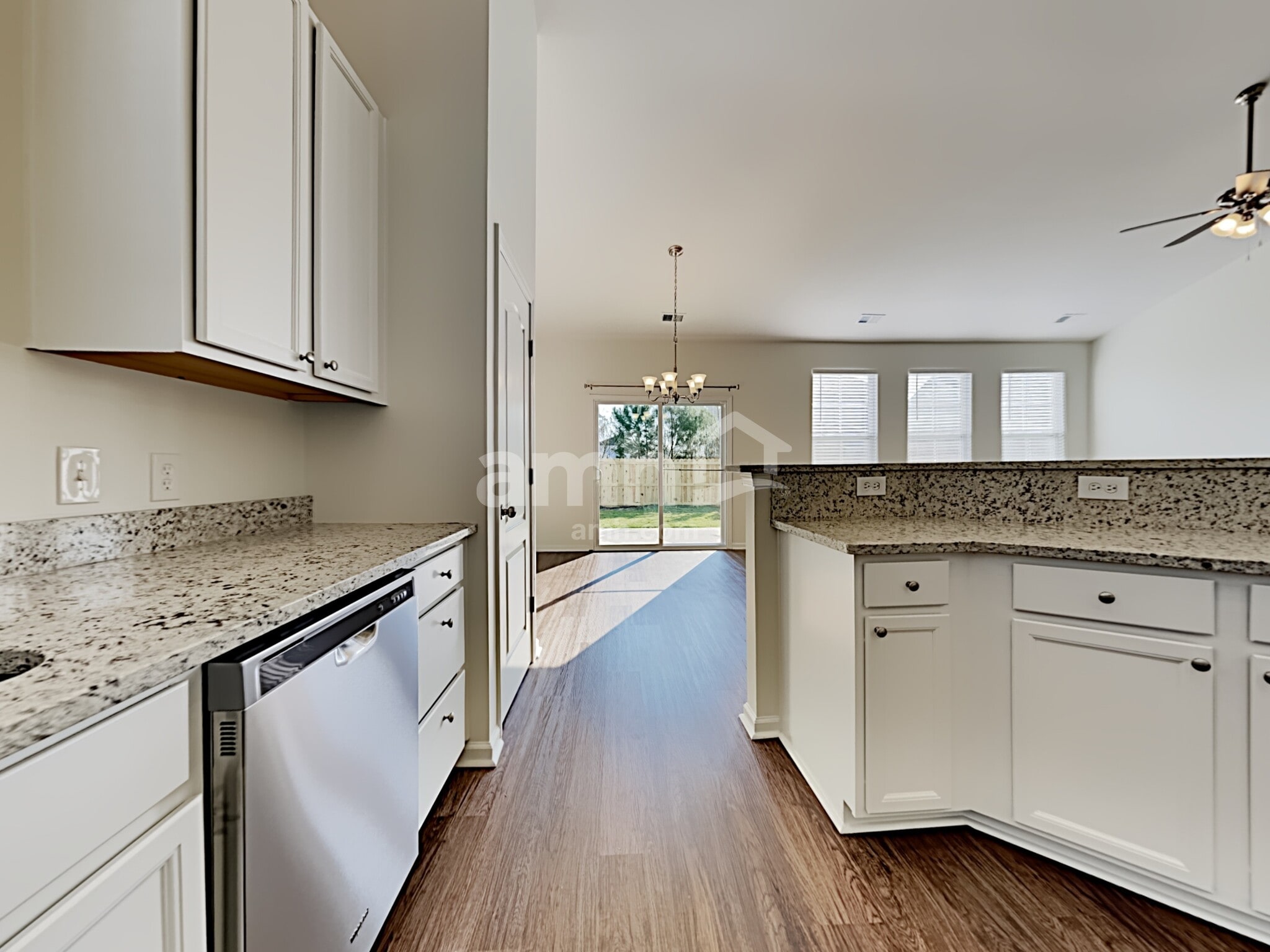 Building Photo - 128 Satur Dr