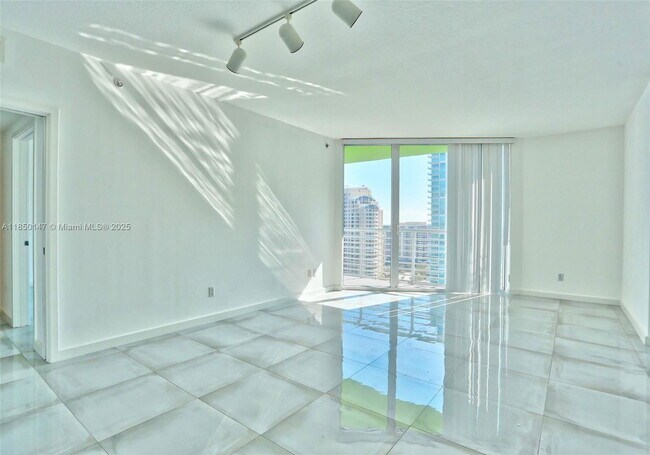 Building Photo - 325 S Biscayne Blvd