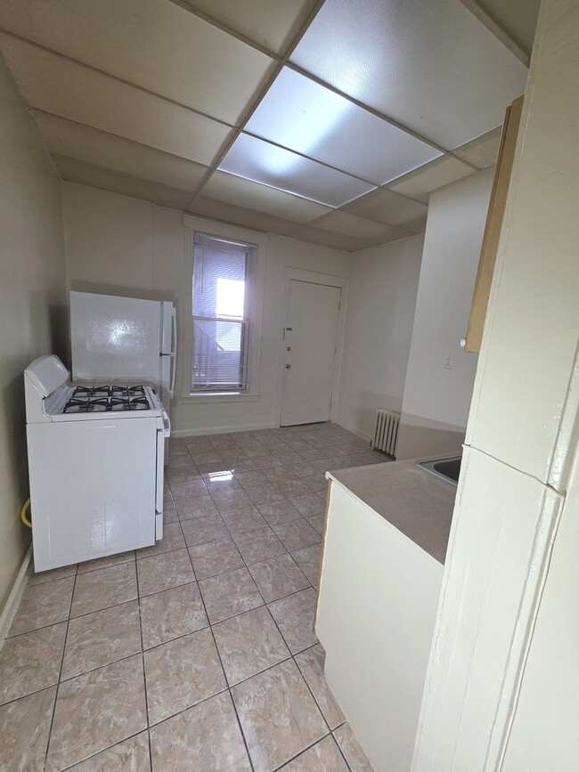 Building Photo - 6529 S Kimbark Ave