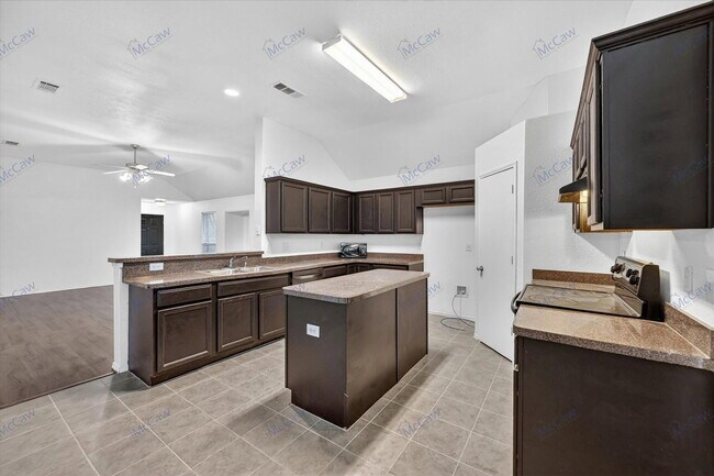 Building Photo - 342 Leisure Ln