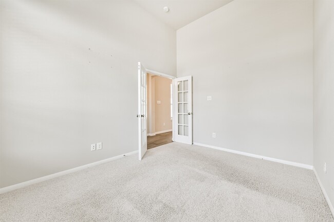 Building Photo - 6330 Lemon Balm Ln
