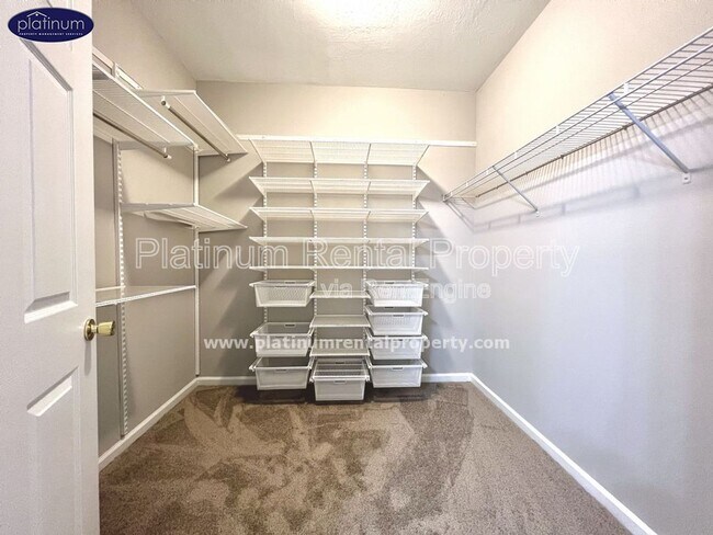 Building Photo - 1850 Cotillion Dr