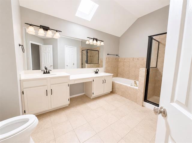 Building Photo - 7900 Squire Ln