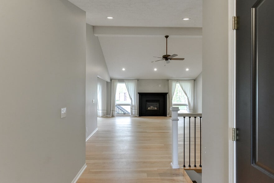 Building Photo - 15327 Parker Cir