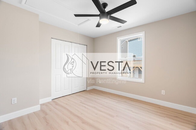 Building Photo - 110 Deaver Park Cir