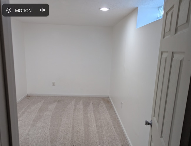 Building Photo - 6645 Queens Park Ave