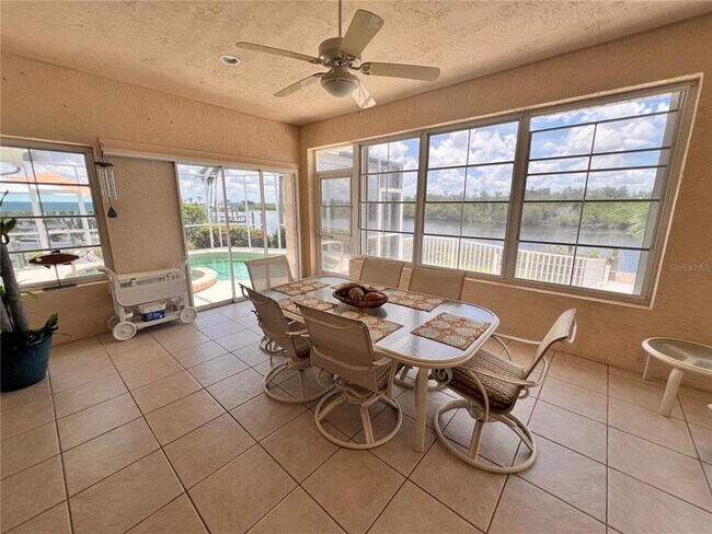 Building Photo - 5480 Sea Edge Dr