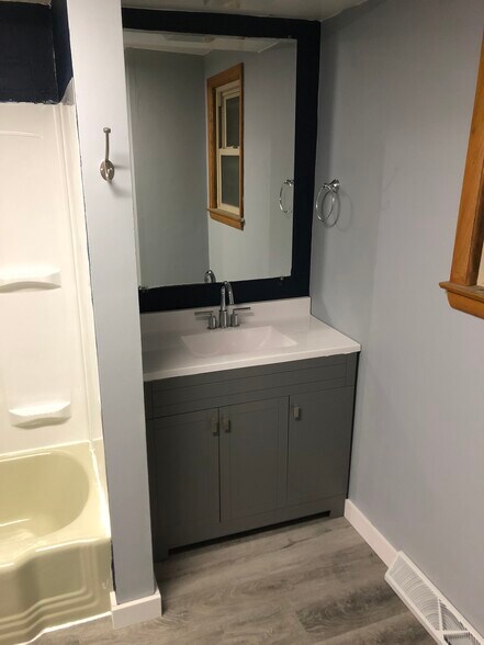 Building Photo - N136W14329 Bonniwell Rd