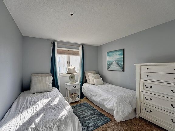 Building Photo - 493 Ocean Blvd