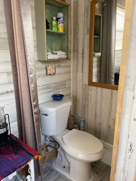 Building Photo - 46E 12th Ave