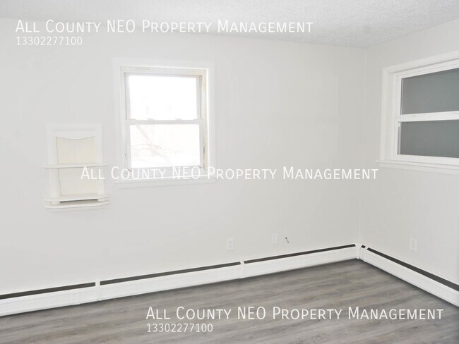 Building Photo - 2116 Market Ave N