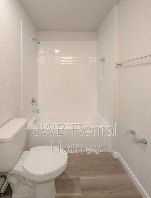 Building Photo - 1667 Helena St