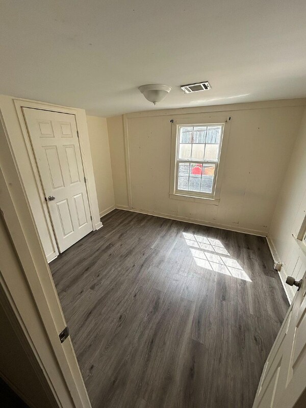 Building Photo - 907 Allo Ave
