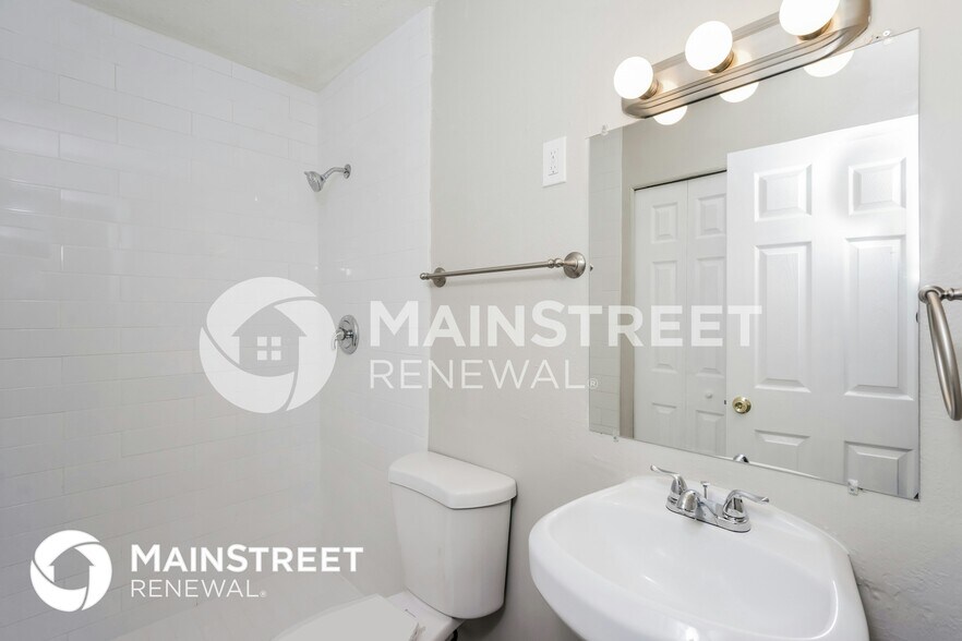 Building Photo - 6506 Maravian Dr