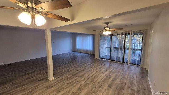 Building Photo - 16245 Roanoke St