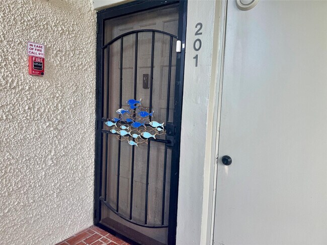 Building Photo - 4100 Tivoli Ct