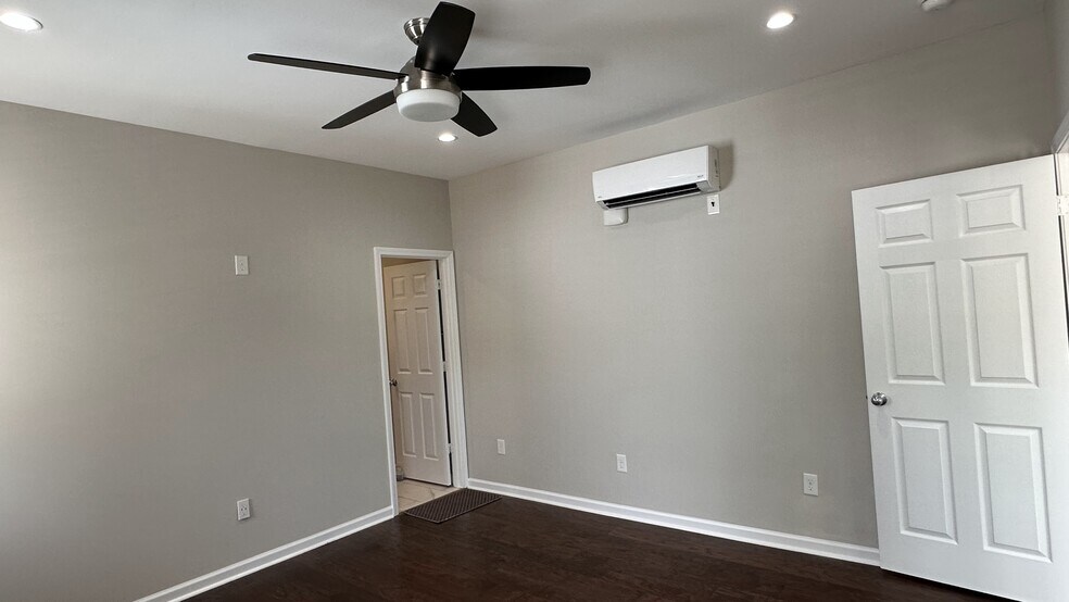 Building Photo - 205 Bog Hill Ln