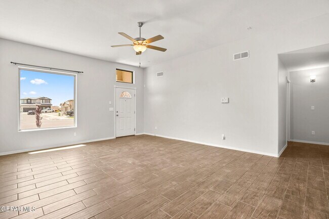 Building Photo - 778 Lemington St
