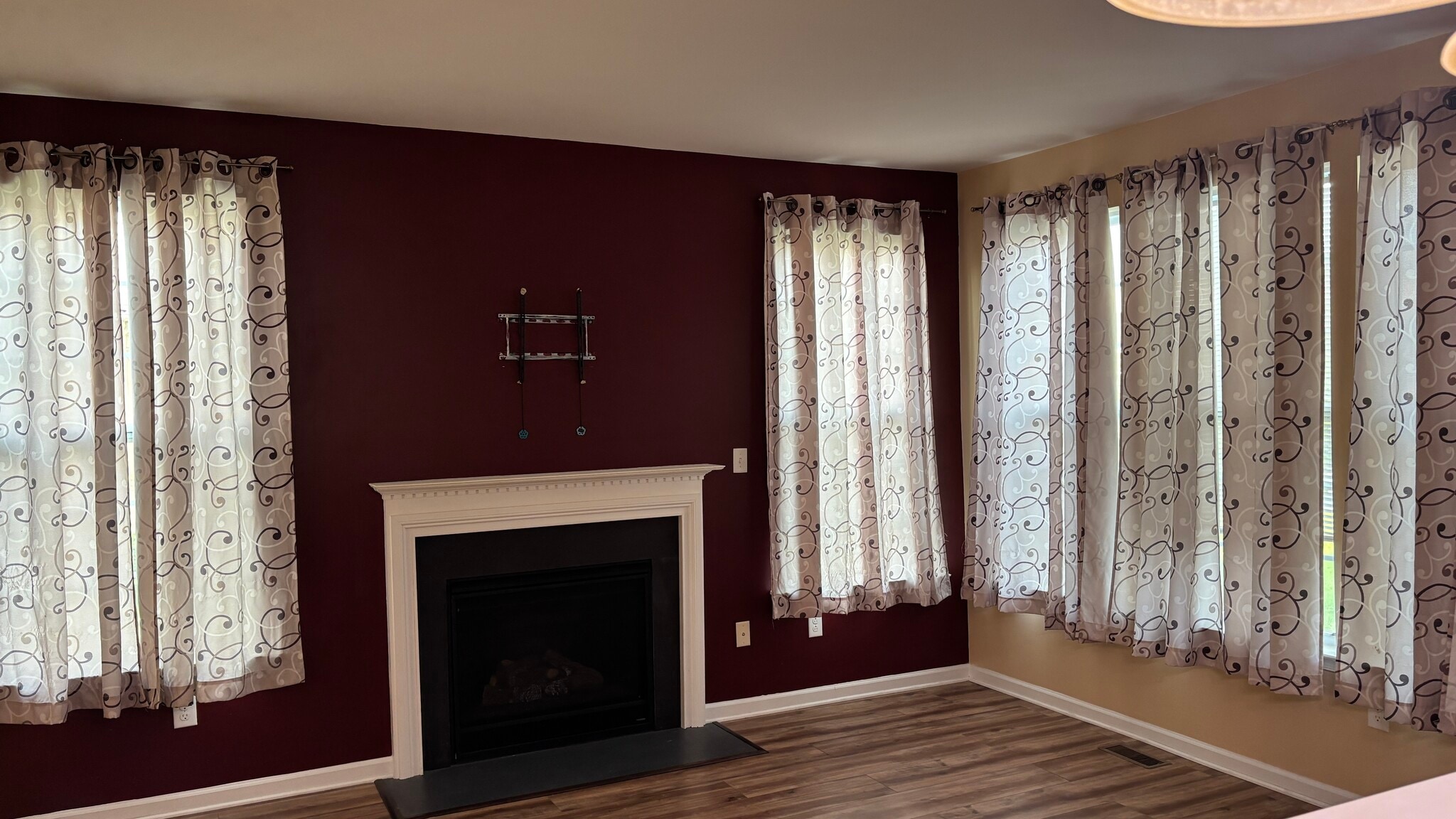 Fireplace in family room - 1806 S Pollock Way